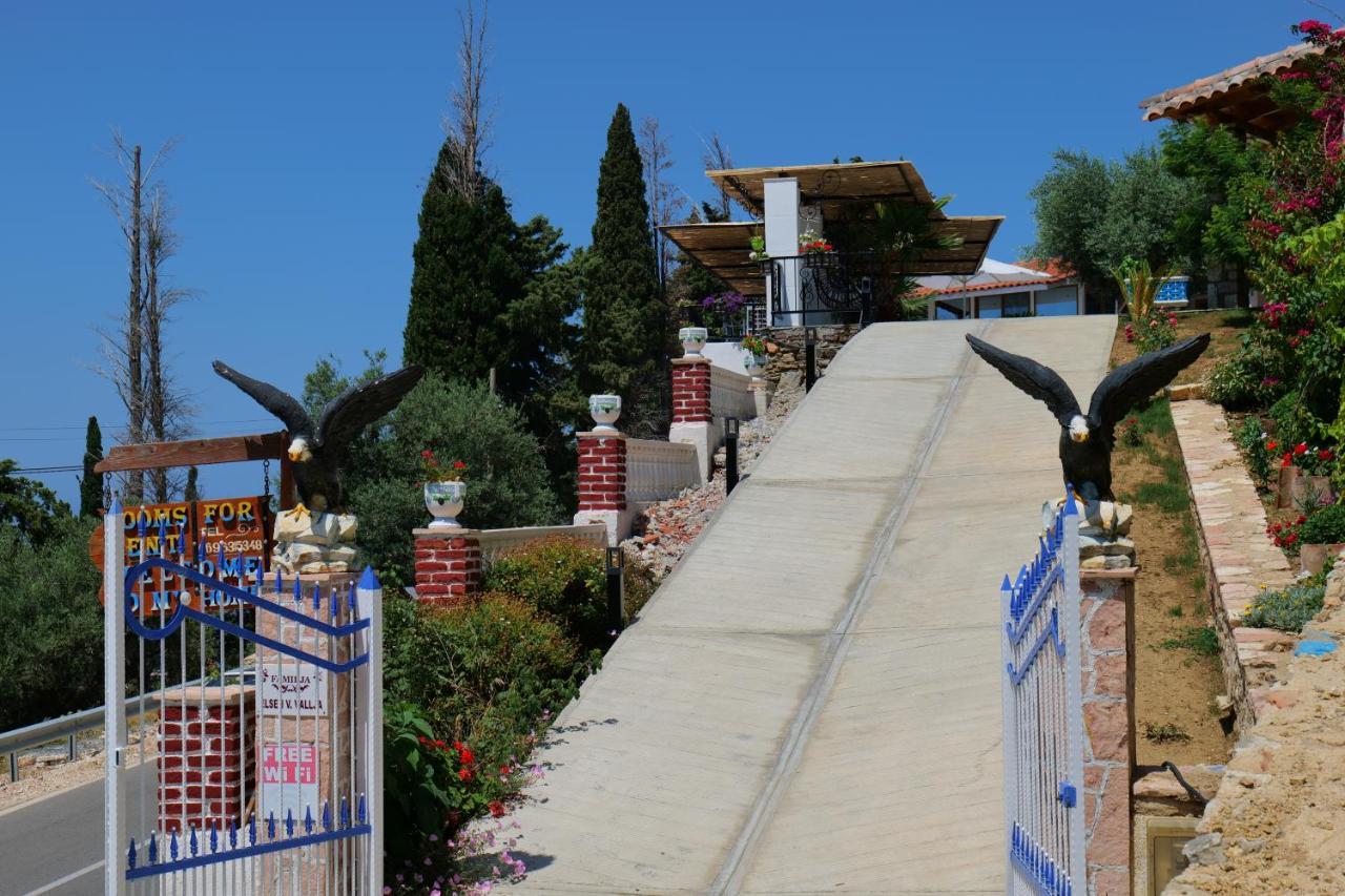 Vila Panorama Piqeras Bed and Breakfast Εξωτερικό φωτογραφία