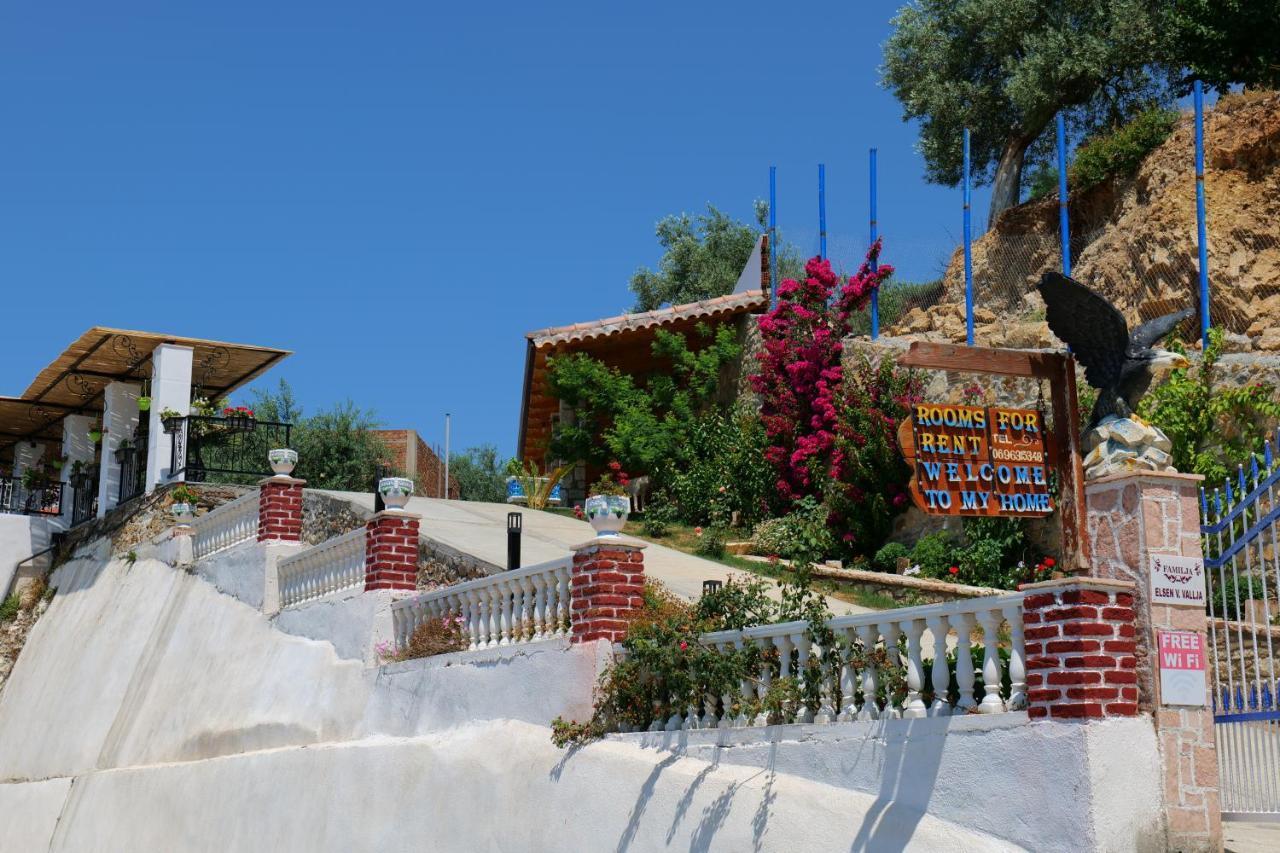 Vila Panorama Piqeras Bed and Breakfast Εξωτερικό φωτογραφία