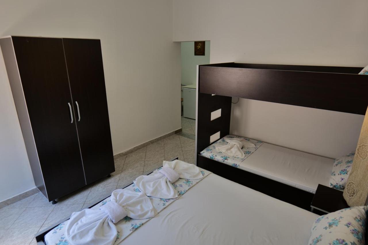 Vila Panorama Piqeras Bed and Breakfast Εξωτερικό φωτογραφία