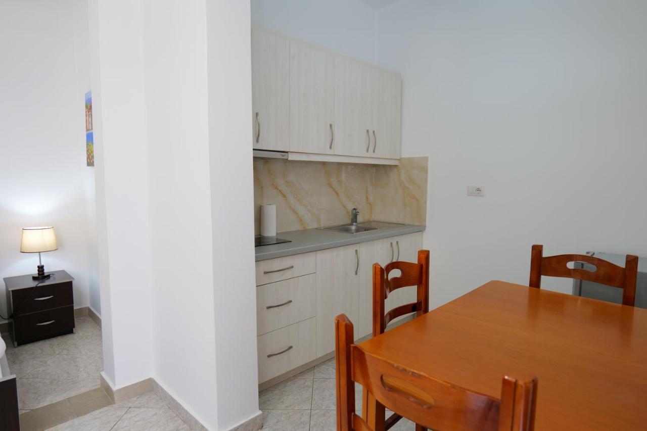 Vila Panorama Piqeras Bed and Breakfast Εξωτερικό φωτογραφία